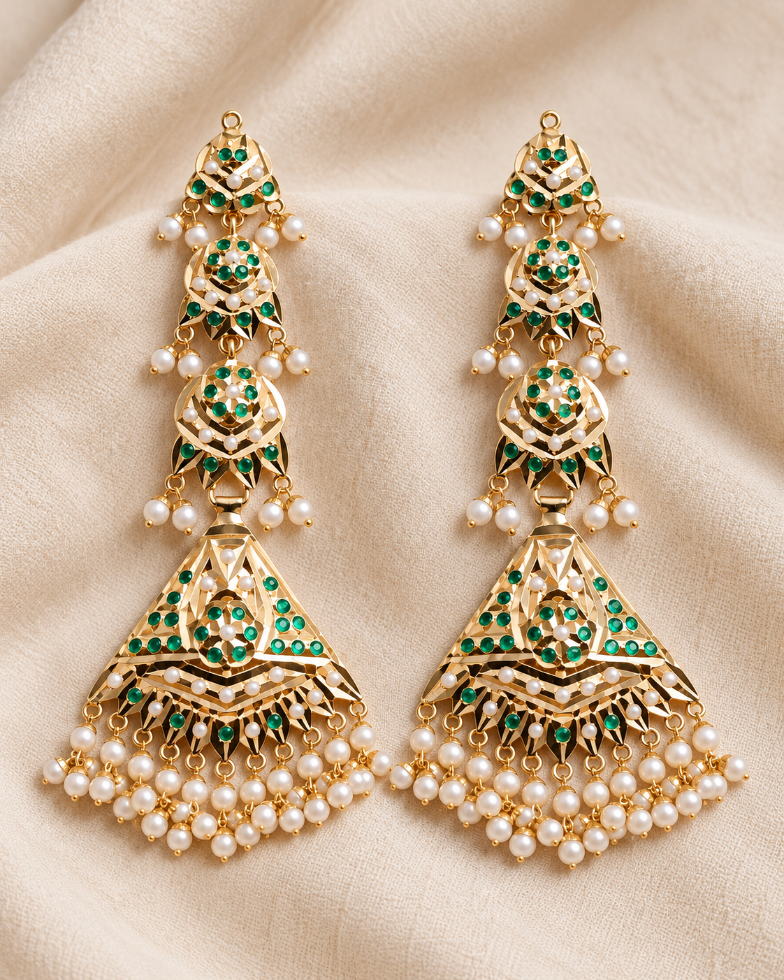 Royal Emerald & Pearl Jadau Jhumka