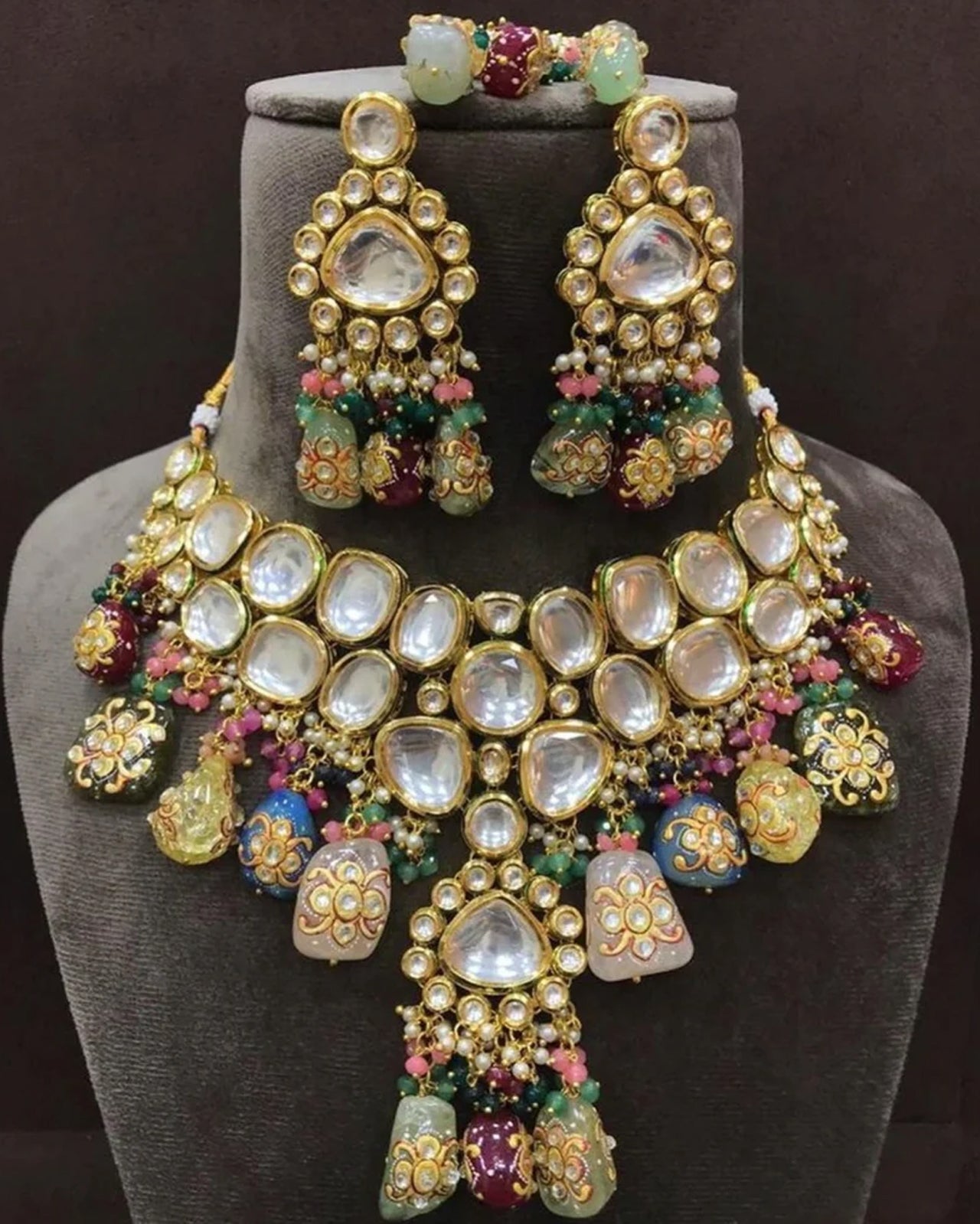 Multicolor Fascinating Kundan Set