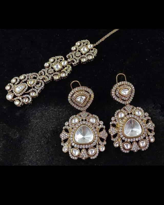 Kundan Jhumka Earrings Set