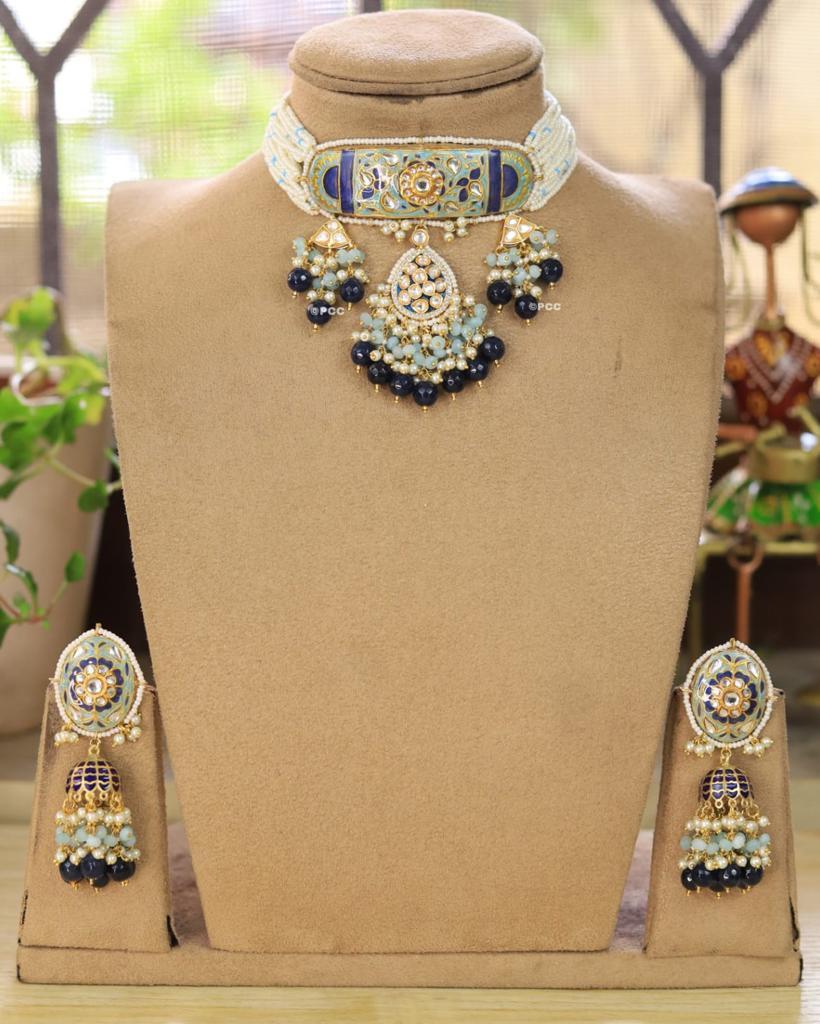 Choker Necklace and Earrings Set