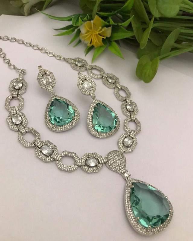 Harmony Necklace Set