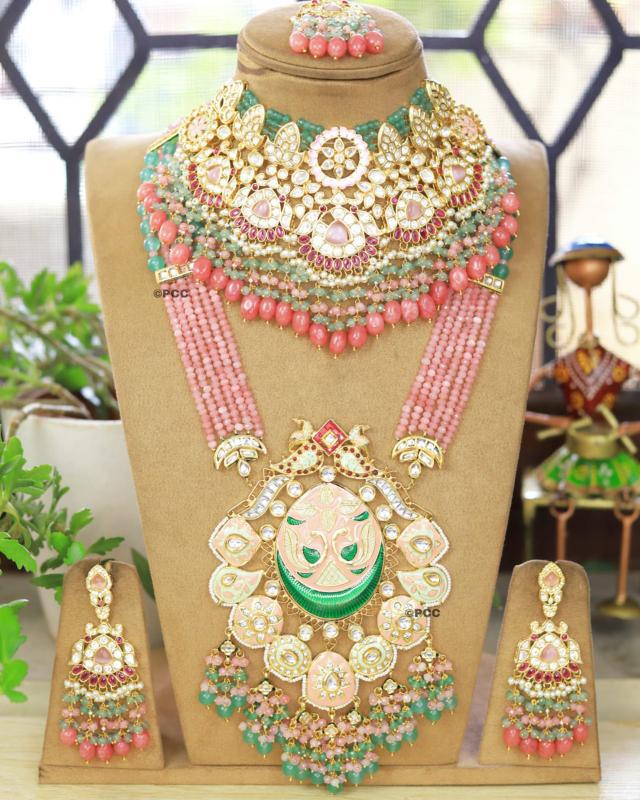 Enchanted Treasures Necklace Set