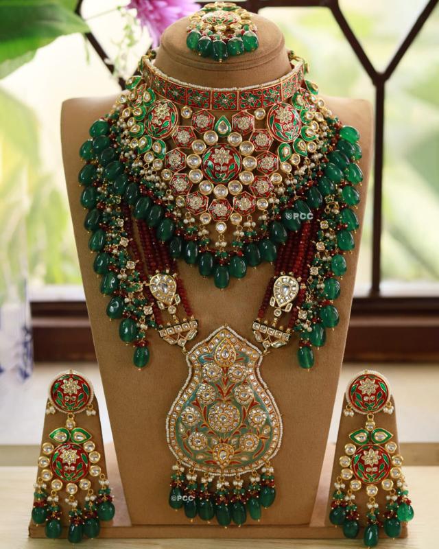Emerald Enchantment Necklace Set