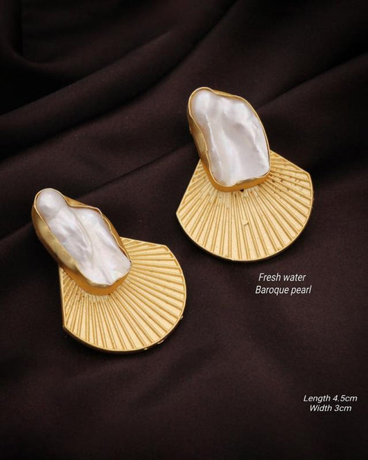 Golden Seashell Earrings