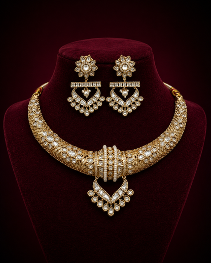 Kundan Exclusive Hasli Necklace Set