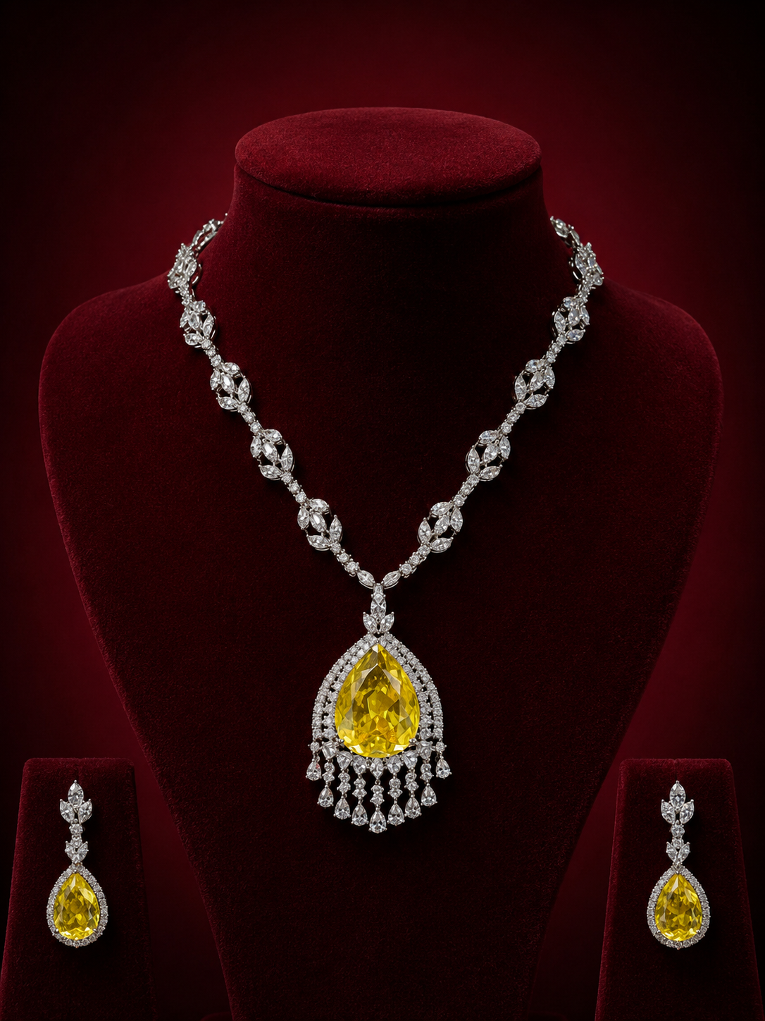 Sparking Drop Diamond Necklace Set
