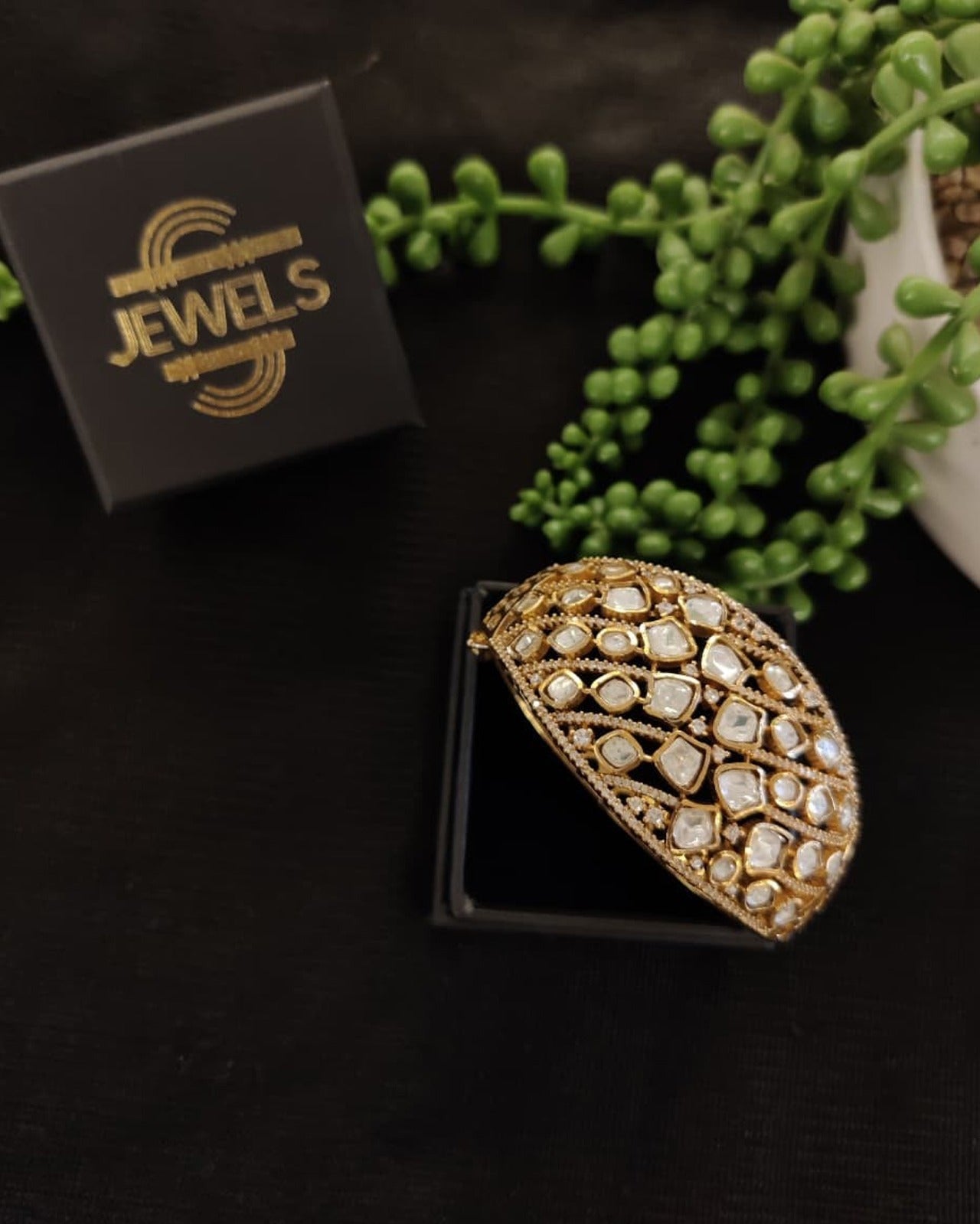 Royal Golden Kundan Kada