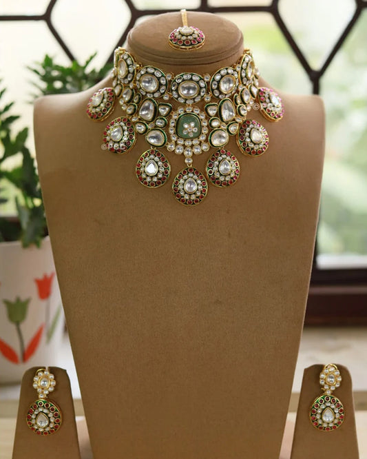 Sensational Kundan Love