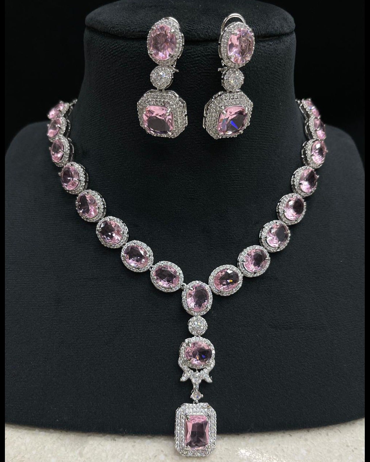 Extraordinary Diamond Necklace