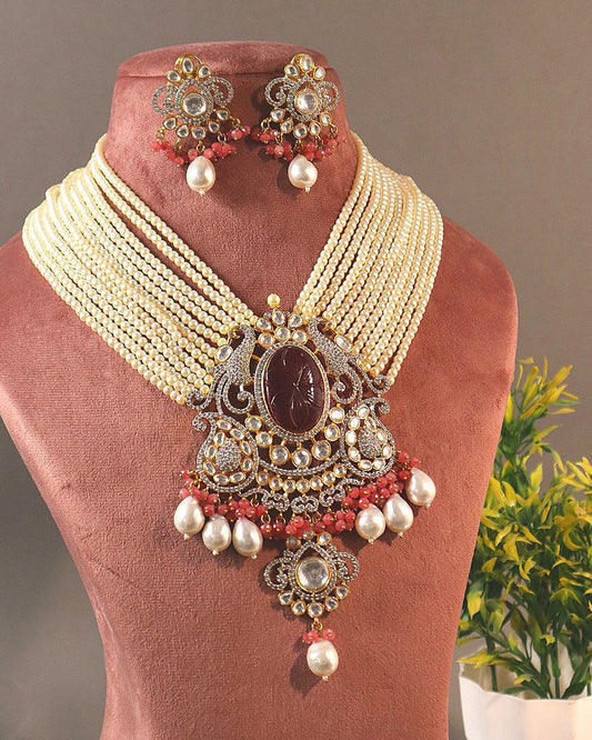 Royal Pearl Necklace