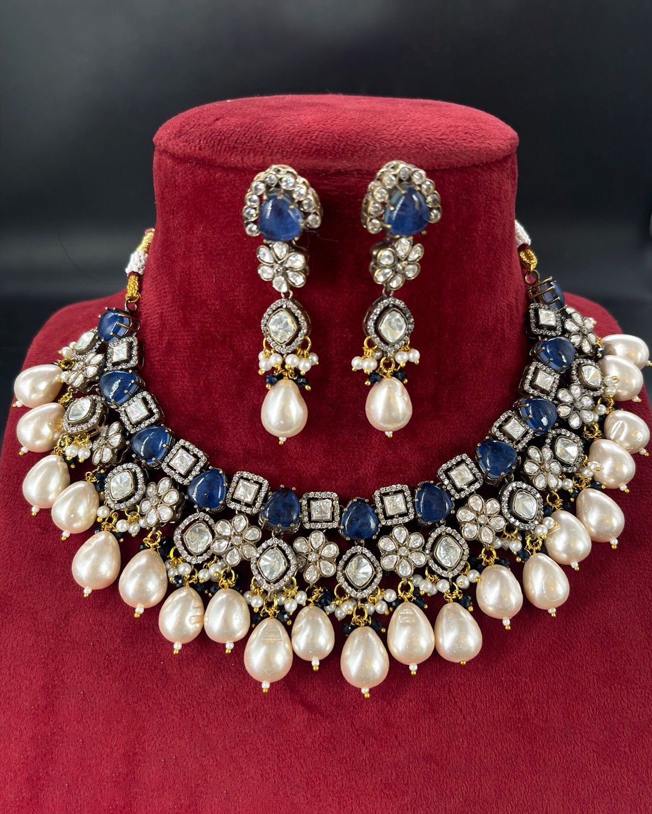 Traditional Choker Set