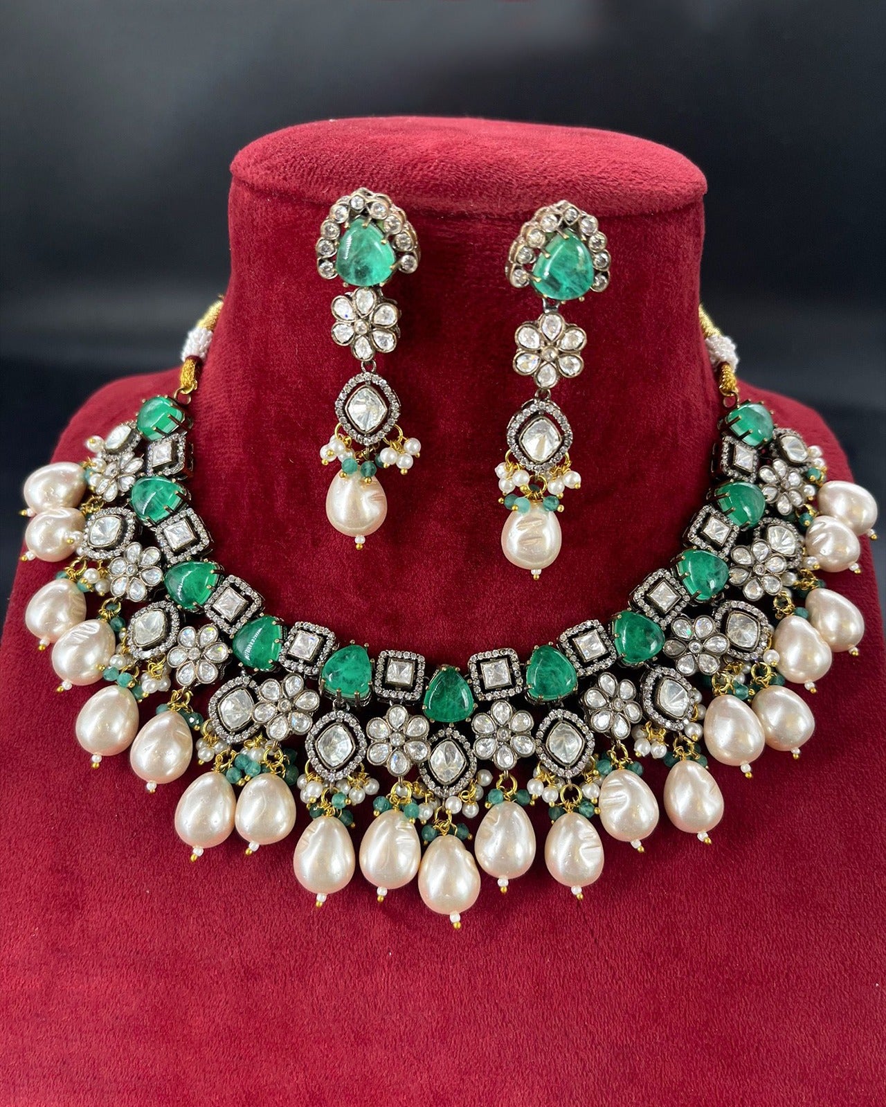 Traditional Choker Set