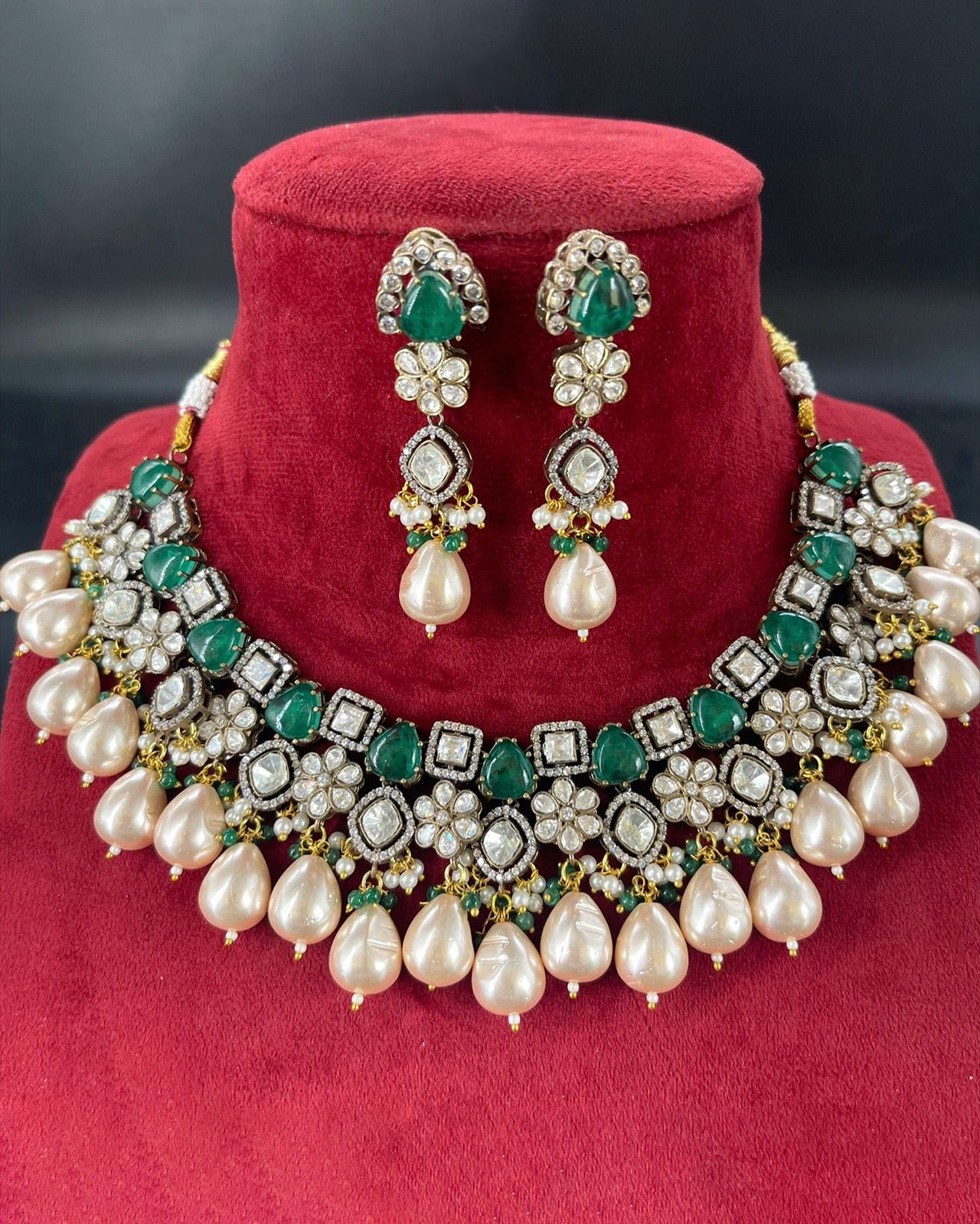 Traditional Choker Set