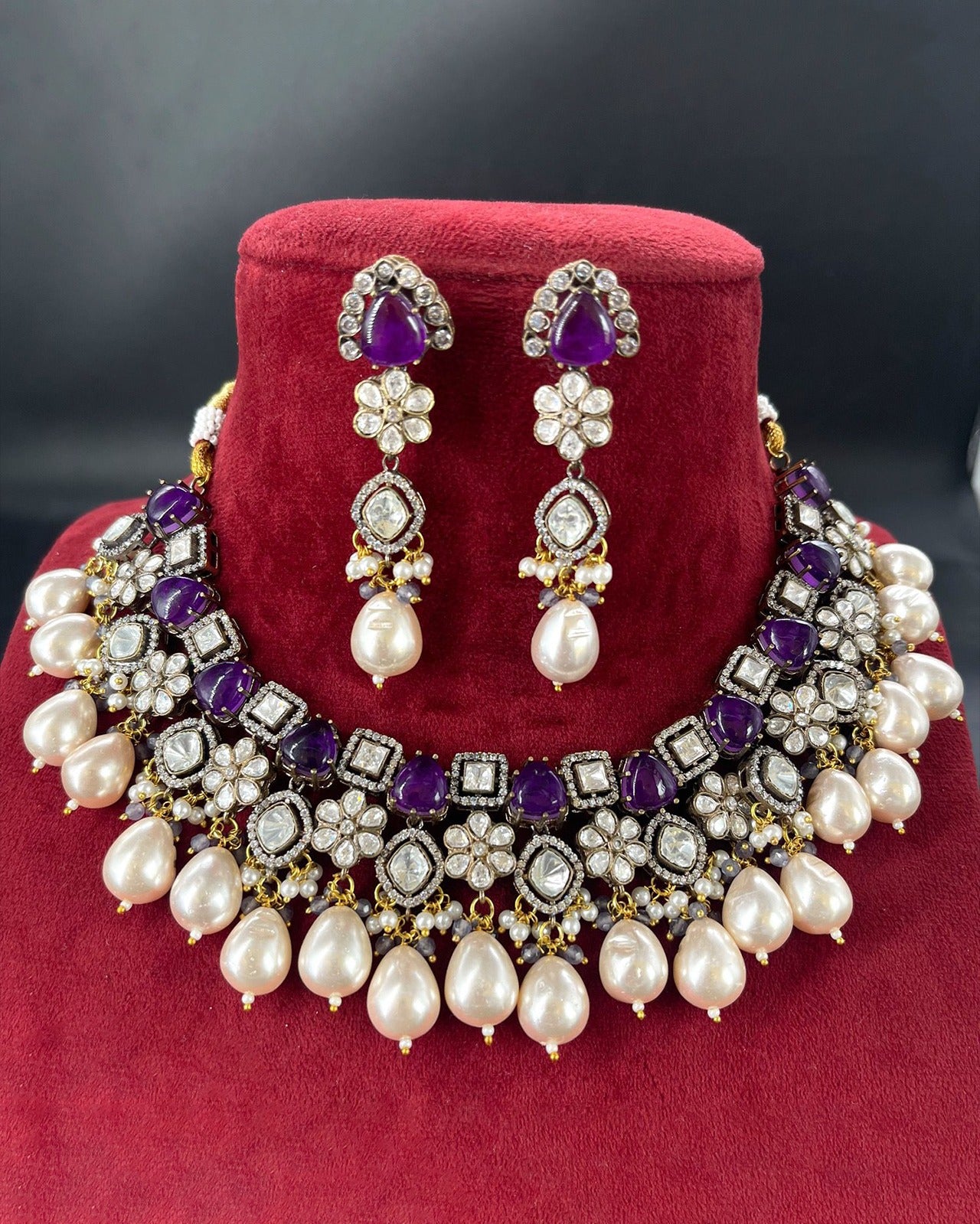 Traditional Choker Set