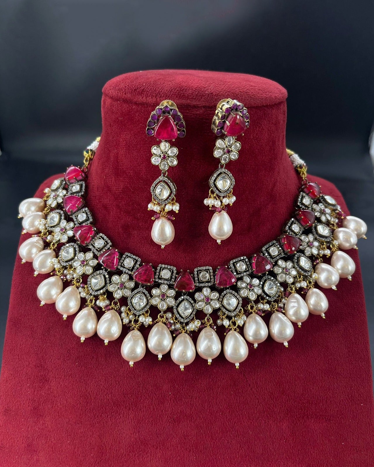 Traditional Choker Set