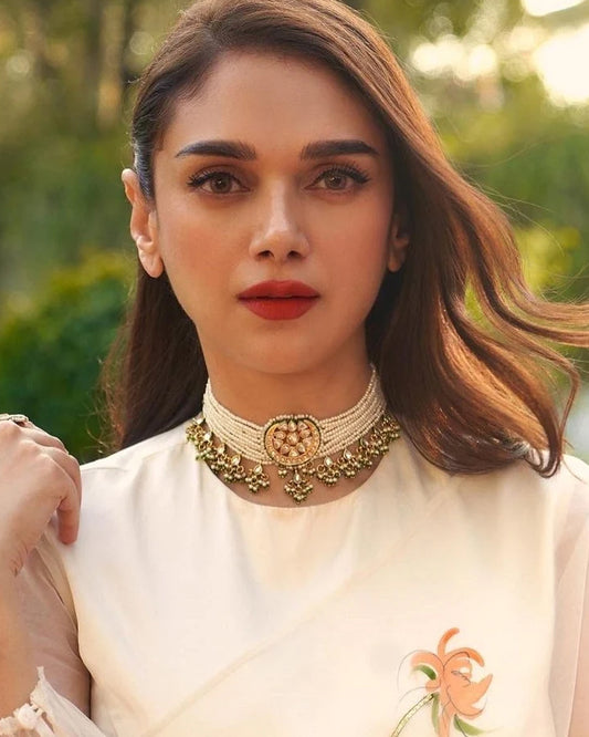 White Kundan Choker