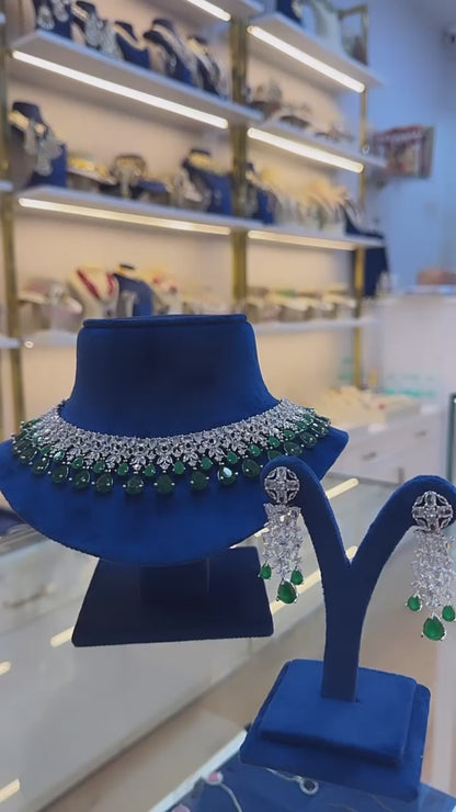 Emerald Fashion Diamond Necklace Set