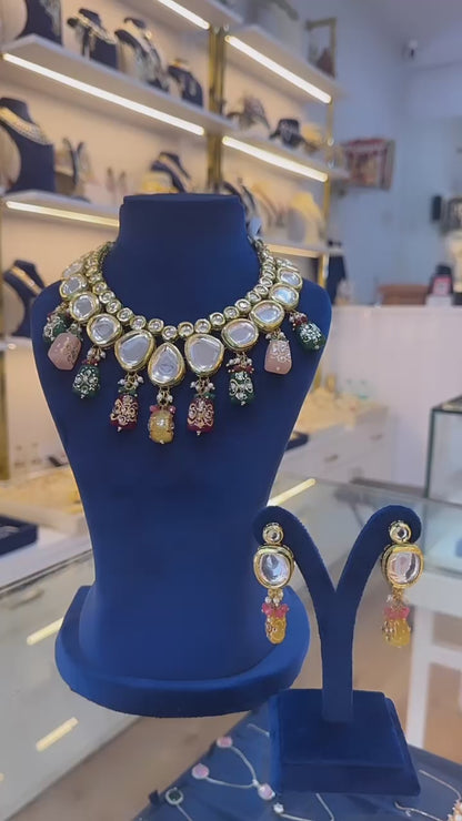 Elegant Kundan Necklace