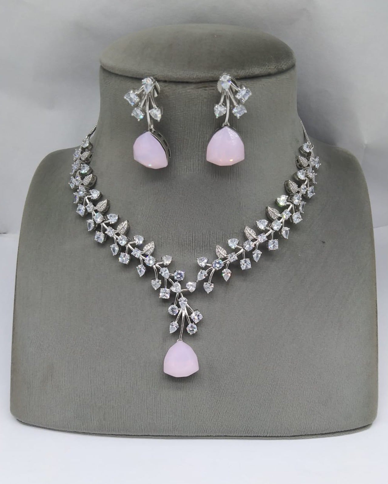 Elegant Diamond Necklace Set