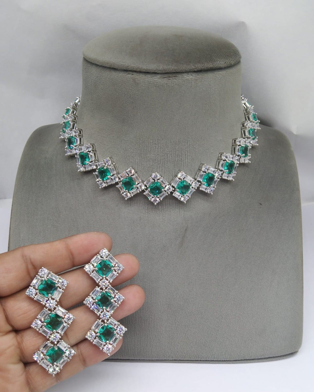 Modern Designer Choker Necklace Set