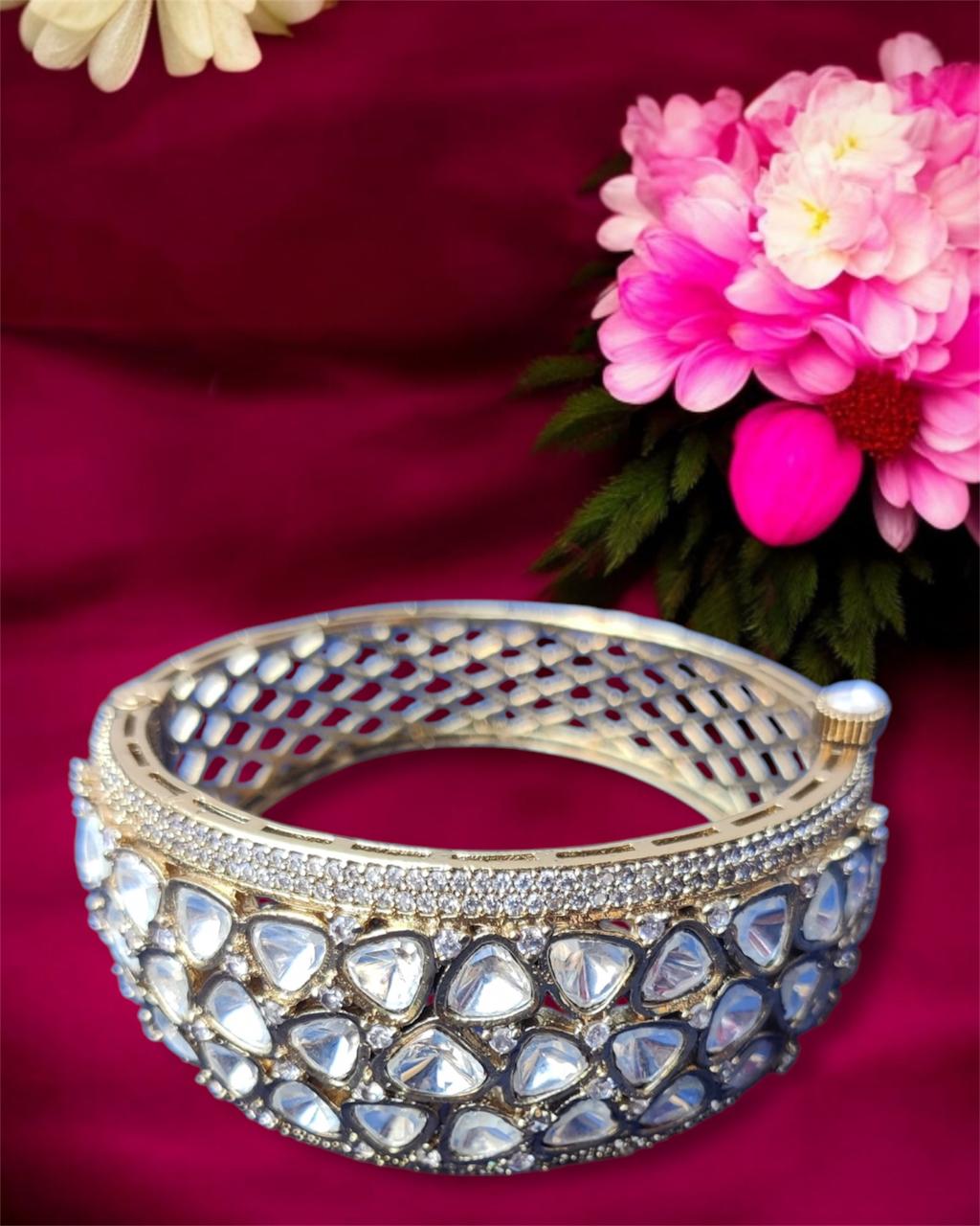 Kundan Statement Kada