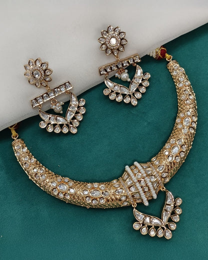 Kundan Exclusive Hasli Necklace Set