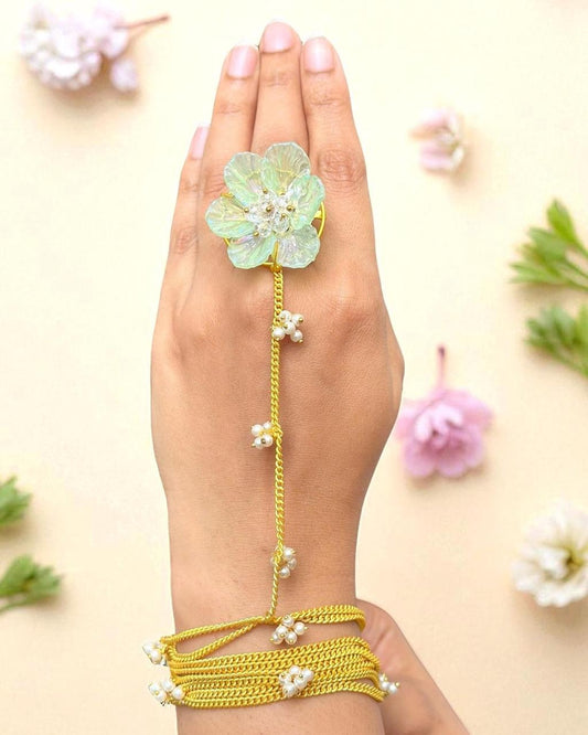 Floral Design Hathphool