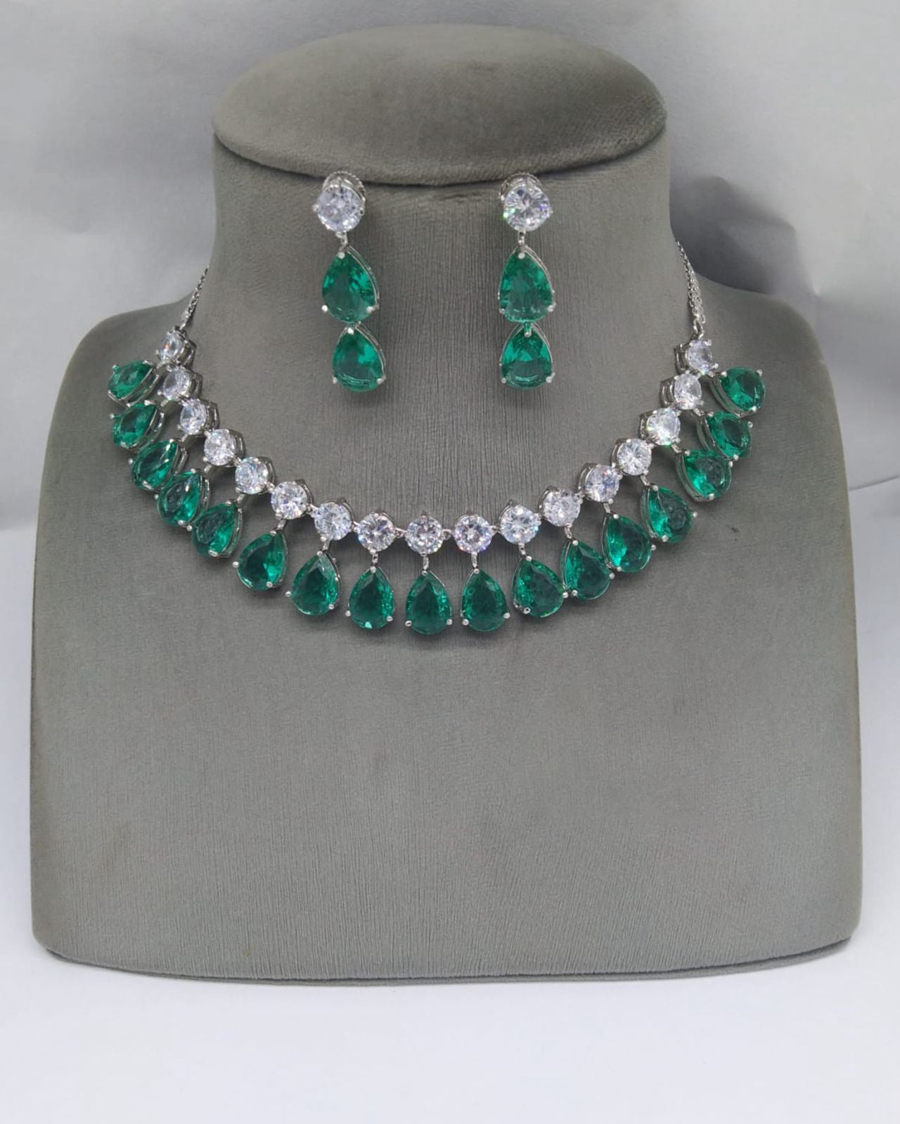 Crimson Cascade Necklace Set