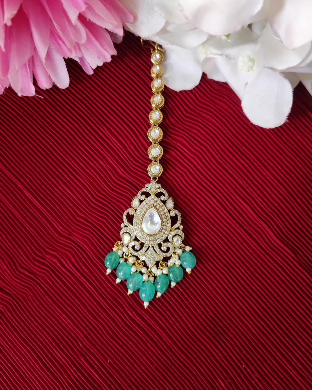 Mint Kundan Maang Tika