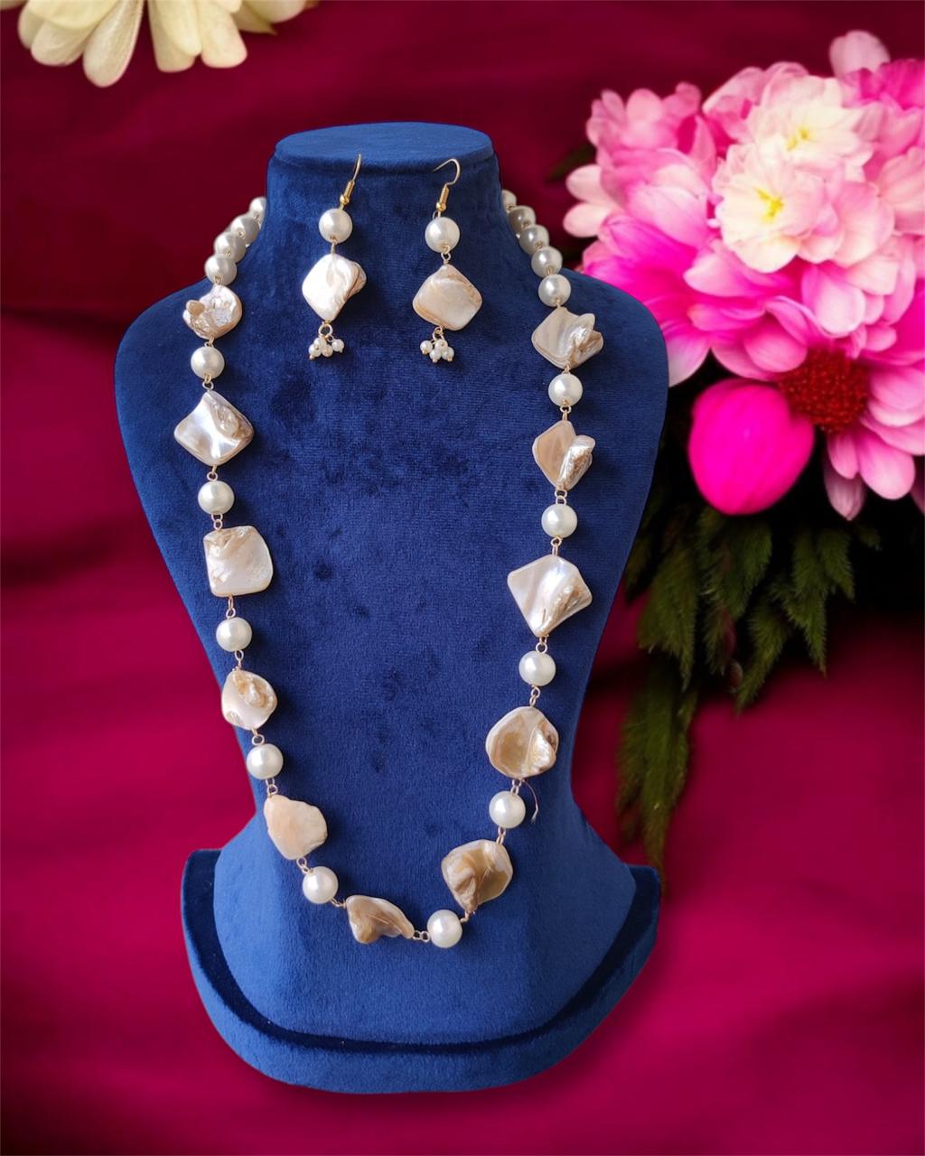 Fashion Baroque pearl Mala