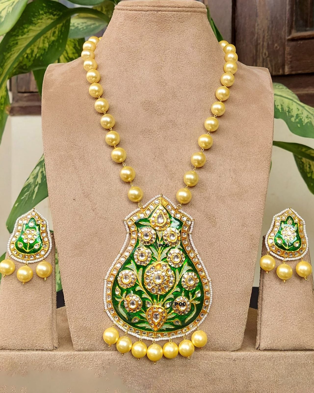 Glamourous Gems Jewelry Set