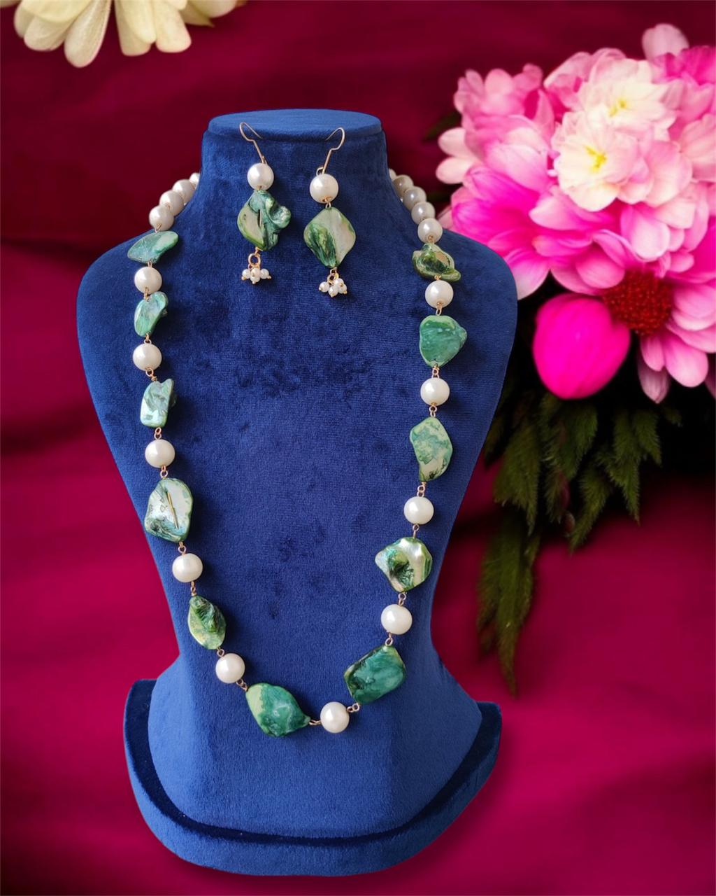 Fashion Baroque pearl Mala