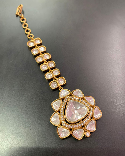 Royal Kundan Maang Tika