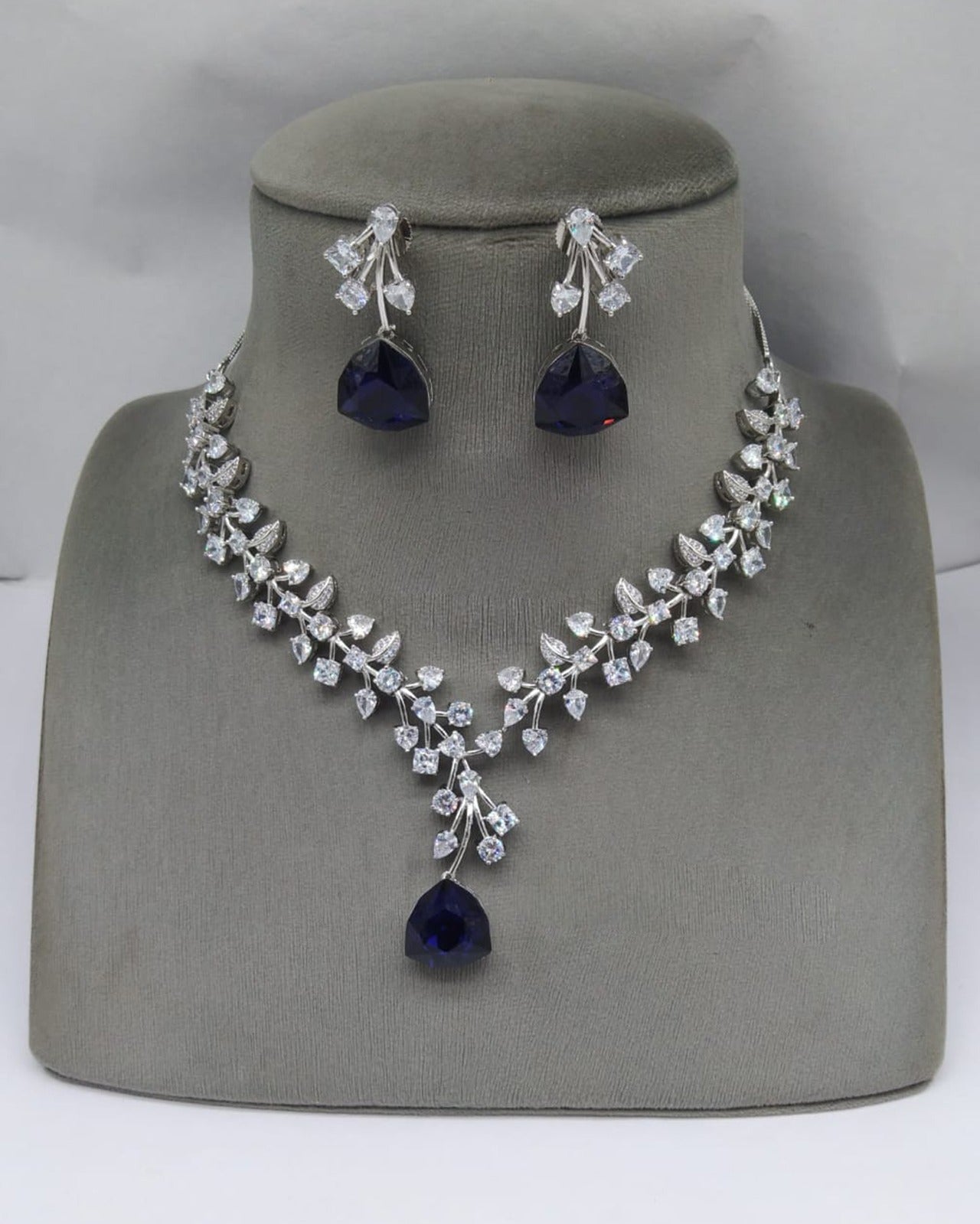 Elegant Diamond Necklace Set