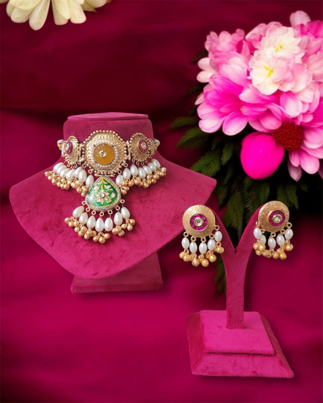Ghugroo Trendy Choker