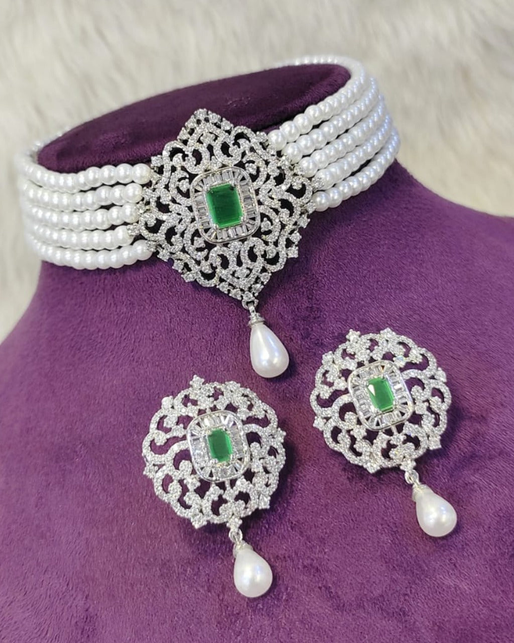 Pearl Choker