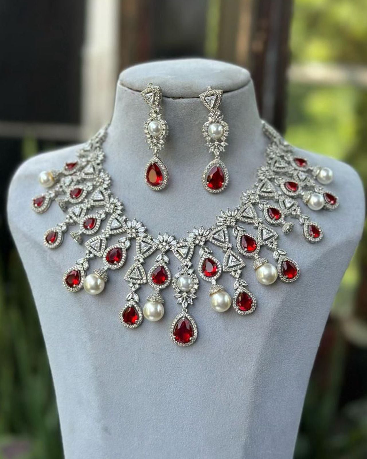 Scarlet Enchantment Necklace Set