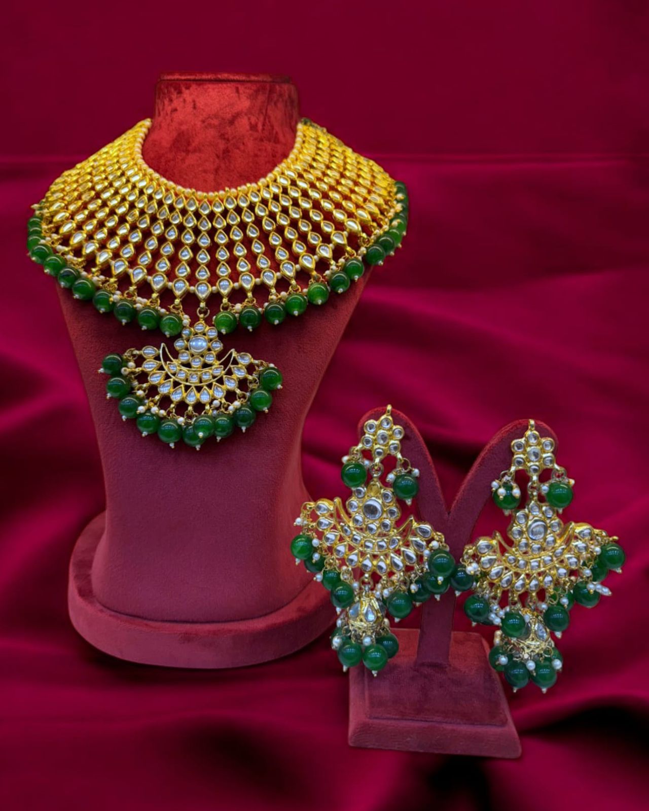 Traditional Classic Necklace Set