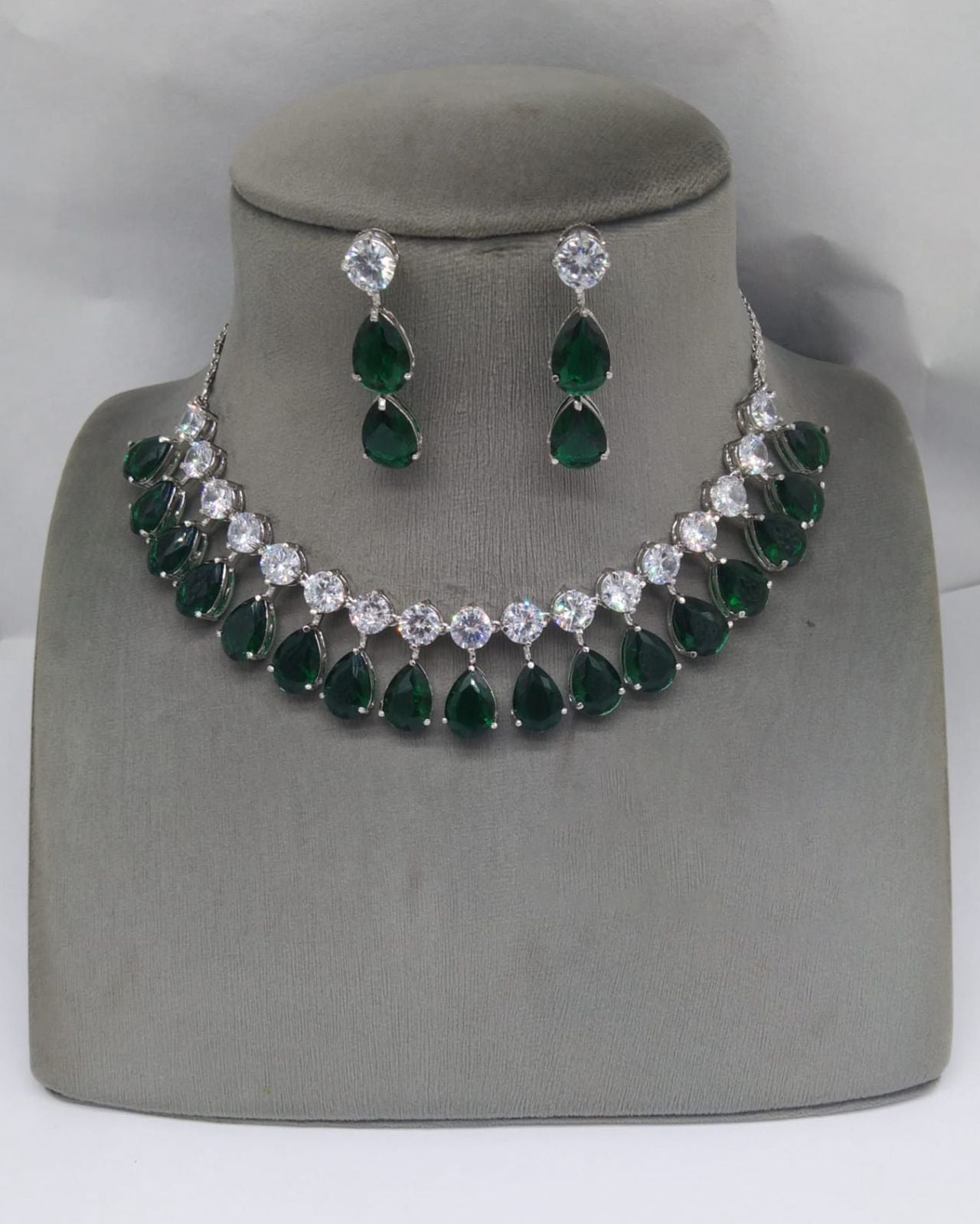 Crimson Cascade Necklace Set