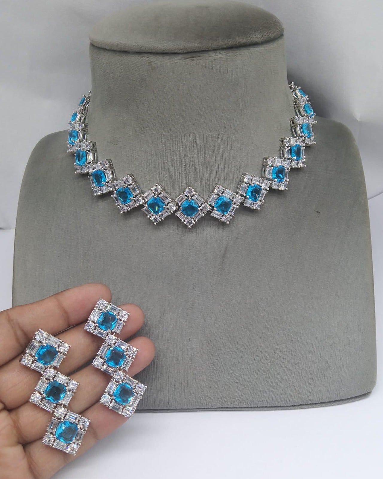 Modern Designer Choker Necklace Set