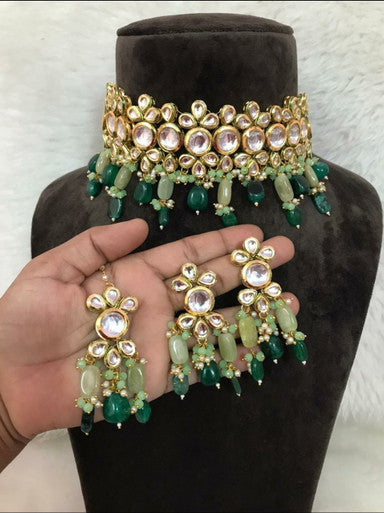 Scintillating Choker Set