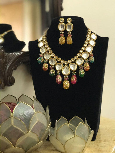 Elegant Kundan Necklace